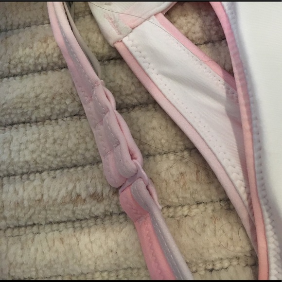 *BRAND NEW NEVER WORN* Pink Cutout Swim top - Picture 3 of 4